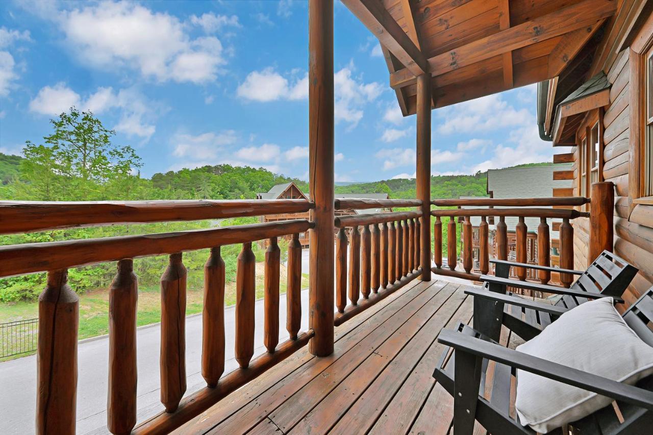 Gorgeous Large Mountain View Cabin W Hot Tub, Free Wifi, Games Villa Sevierville Exterior photo